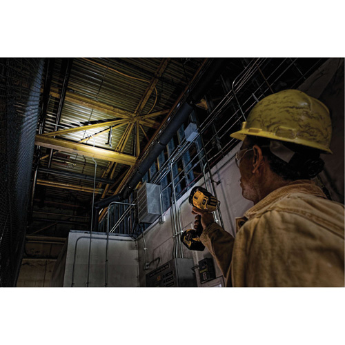 Projecteur &agrave; del pour chantier, DEL, 1000 Lumens, Piles Rechargeable Nia-Chem Ltd.