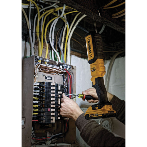 Lampe de travail portative, DEL, 500 lumens, 3 hres de fonctionnement, piles Rechargeable, Non compris Nia-Chem Ltd.