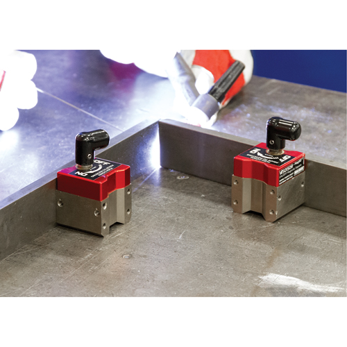&eacute;querres magn&eacute;tiques Mag90 avec interrupteur, 1-1/2" lo x 1-1/2" la x 2-3/4" h, 150 lb Nia-Chem Ltd.