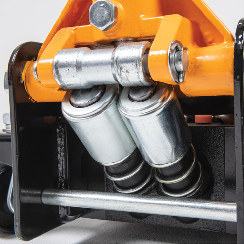 Cric &agrave; planchers pour usage intensif, 3 tonne(s) Capacit&eacute;, 5-1/4" Abaiss&eacute;e, 18-1/4" &eacute;lev&eacute;e, Hydraulique &agrave; main Nia-Chem Ltd.