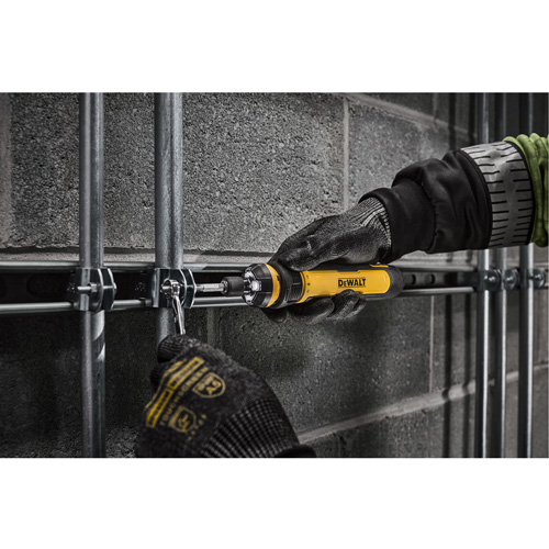 Jeu de tournevis sans fil de 14 morceaux avec commande FLEXDRIVE, 4 V, 44 lb-po/5 Nm couple max. Nia-Chem Ltd.