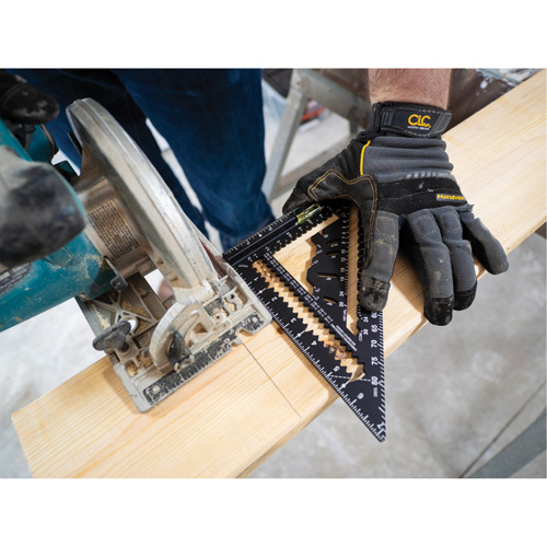 &eacute;querre de charpentier MACH-1 Smart Mark Johnny Square&reg; de 7-1/4 po avec fiole de niveau Nia-Chem Ltd.