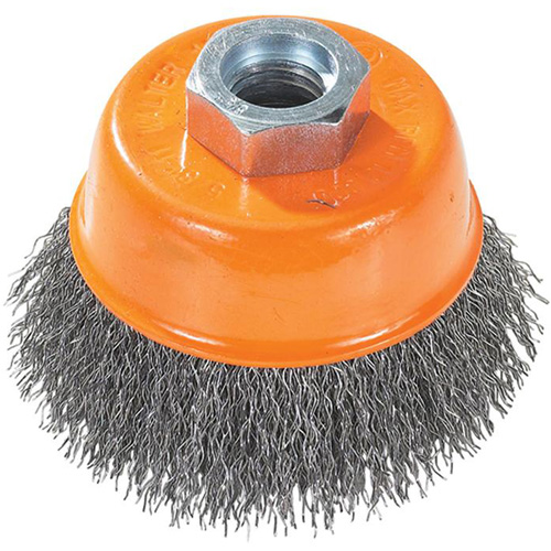 Brosse coupe avec soies m&eacute;talliques ondul&eacute;es et anneau Nia-Chem Ltd.