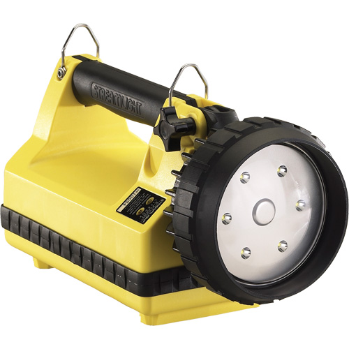 Lanterne avec syst&egrave;me de montage pour v&eacute;hicule E-Flood LiteBox, DEL, 615 lumens, 8 hres de fonctionnement, piles Rechargeable, Compris Nia-Chem Ltd.