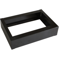 Base encastr&eacute;e pour casiers robustes enti&egrave;rement soud&eacute;e Concorde, 1 Blocs, 4" lo x 12" la x 17" p, Noir, Acier Nia-Chem Ltd.