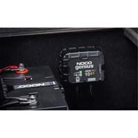 Chargeur de batterie embarqu&eacute; &agrave; 1 sortie de 10 amp&egrave;res GenPro10X1 Genius Nia-Chem Ltd.