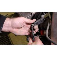 Pinces de d&eacute;connexion &agrave; 85 degr&eacute;s Nia-Chem Ltd.