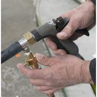 Outil de rinçage &agrave; contre-courant pour radiateur avec air Nia-Chem Ltd.