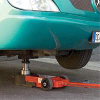 Cric &agrave; 3 &eacute;tapes, 17 tonne(s)/33 tonnes/66 tonnes, Air comprim&eacute;/hydraulique Nia-Chem Ltd.