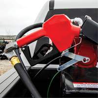 Pistolet de distribution automatique rouge pour essence Nia-Chem Ltd.