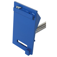 Fl&egrave;che de chariot &eacute;l&eacute;vateur pour tapis, 108-1/2" longueur, Install&eacute; sur tablier, Capacit&eacute; de 2500 lb Nia-Chem Ltd.
