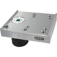 Adaptateur de serrage &agrave; genouill&egrave;re Nia-Chem Ltd.