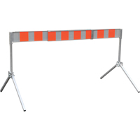 Barricade de rue, En A, 6' lo x 5-1/2" h, Orange/Blanc Nia-Chem Ltd.