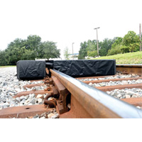 Ultra-Track Berm, 144 US gal. Capacity, 4' W x 6' L x 12" H, Foam Wall Nia-Chem Ltd.