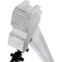 Cl&eacute; &agrave; chaîne Nia-Chem Ltd.