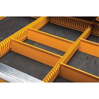 Chariot &agrave; outils &eacute;lectrique, 11 tiroirs, 42-1/2" la x 24-7/16" p x 41" h, Noir/Orange Nia-Chem Ltd.