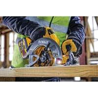 FlexVolt&reg; Max Brushless Circular Saw with Electric Brake Kit, 7-1/4", 60 V Nia-Chem Ltd.