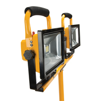 Projecteur double, DEL, 40 W, 4800 lumens, Boîtier en Aluminium Nia-Chem Ltd.