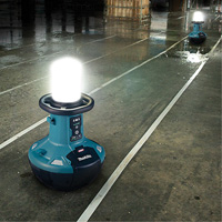 Lampe de chantier &agrave; DEL auto-redressante 40Vmax XGT (outil seulement)?, DEL, 5500 lumens Nia-Chem Ltd.